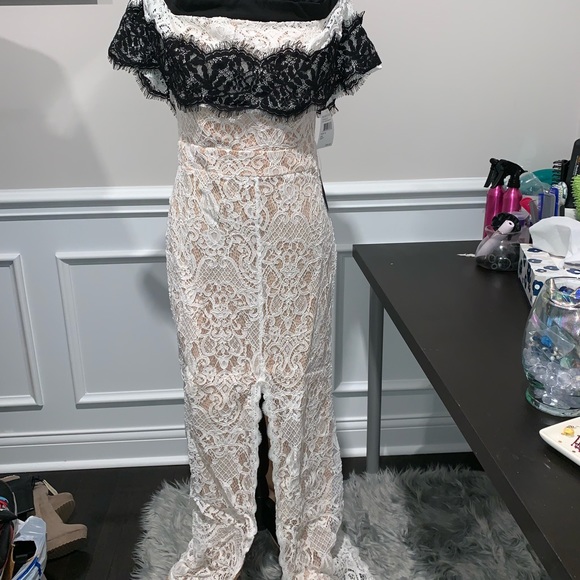 ⭐️New⭐️ Harlyn Evening Gown - Picture 2 of 4